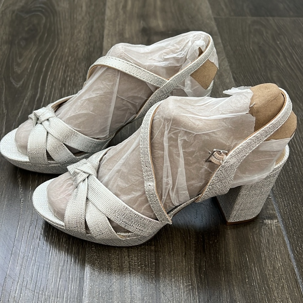 New Lifestride platform sandals